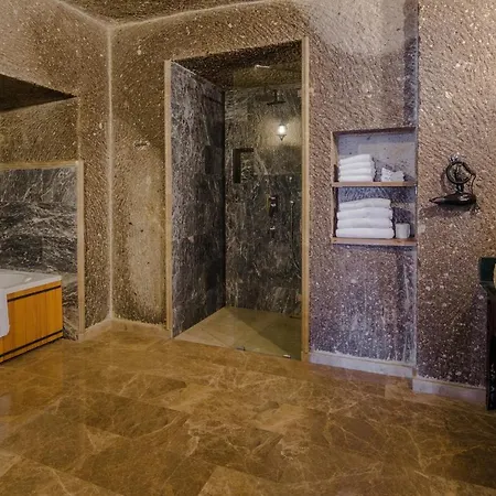 Lunar Cappadocia Göreme